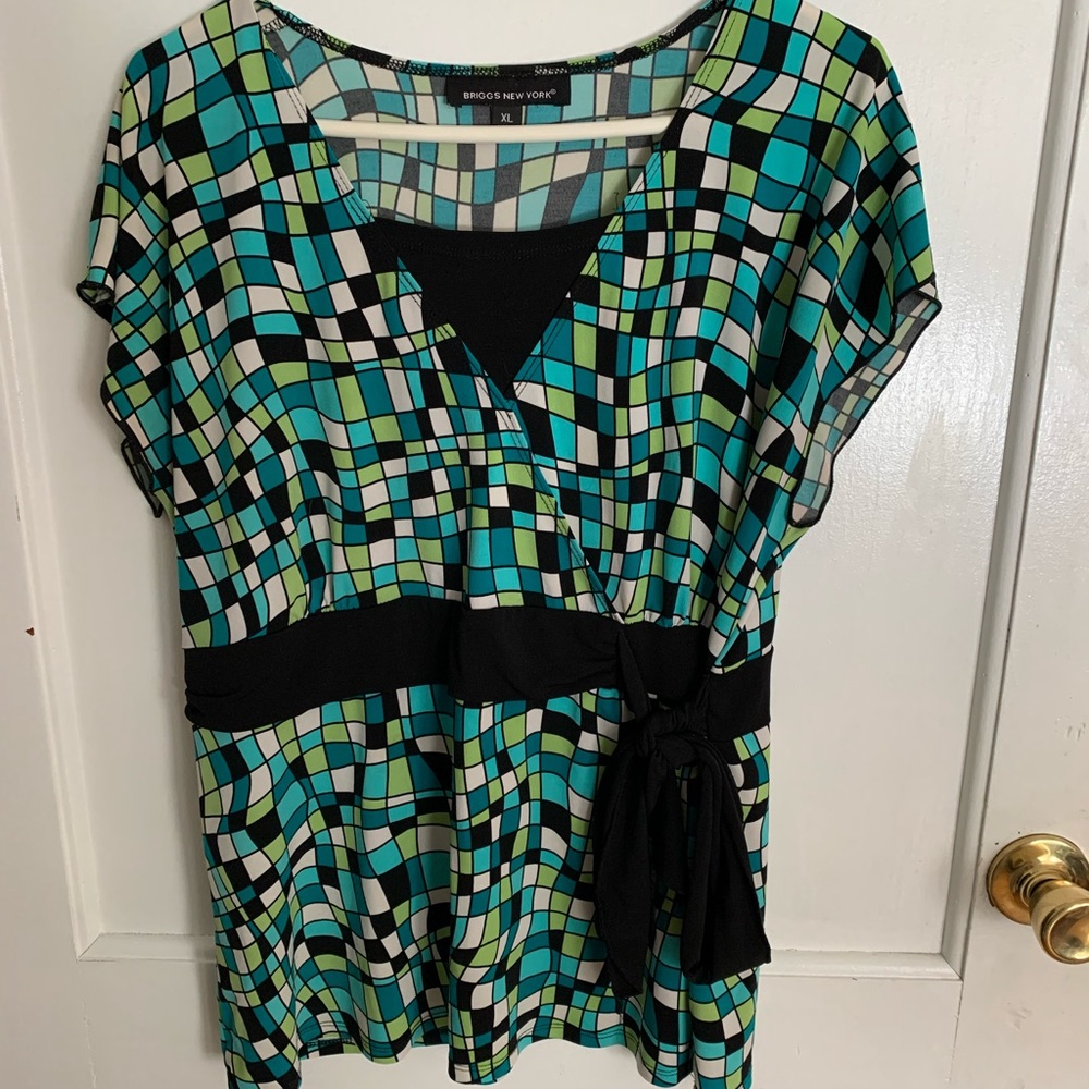 Women’s Tunic Style Top with Bow